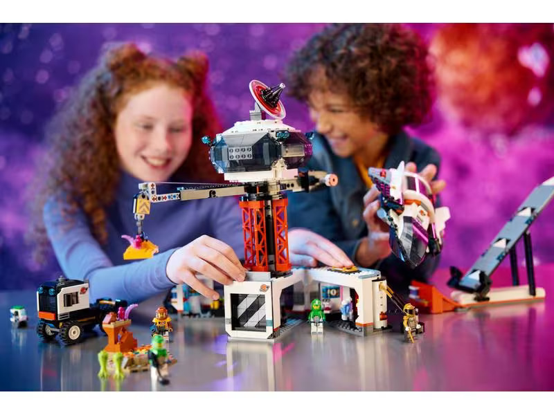 LEGO® City Raumbasis mit Startrampe 60434