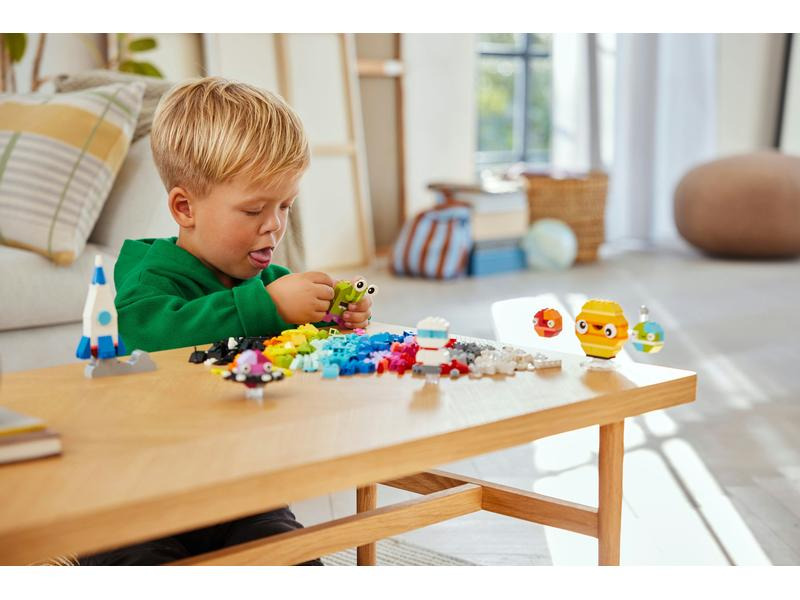 LEGO® Classic Kreative Weltraumplaneten 11037