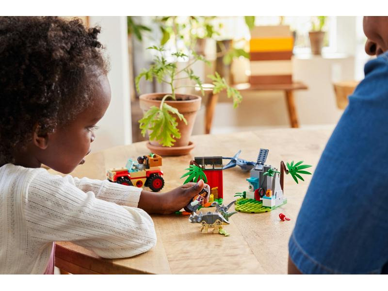 LEGO® Jurassic World Rettungszentrum für Baby-Dinos 76963