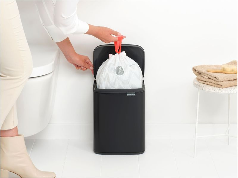 Brabantia Kosmetikeimer Bo Waste Bin 7 l, Schwarz matt