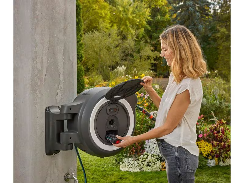 Gardena Wand-Schlauchbox Akku PowerRoll XXL 18 V P4A Set 40 m