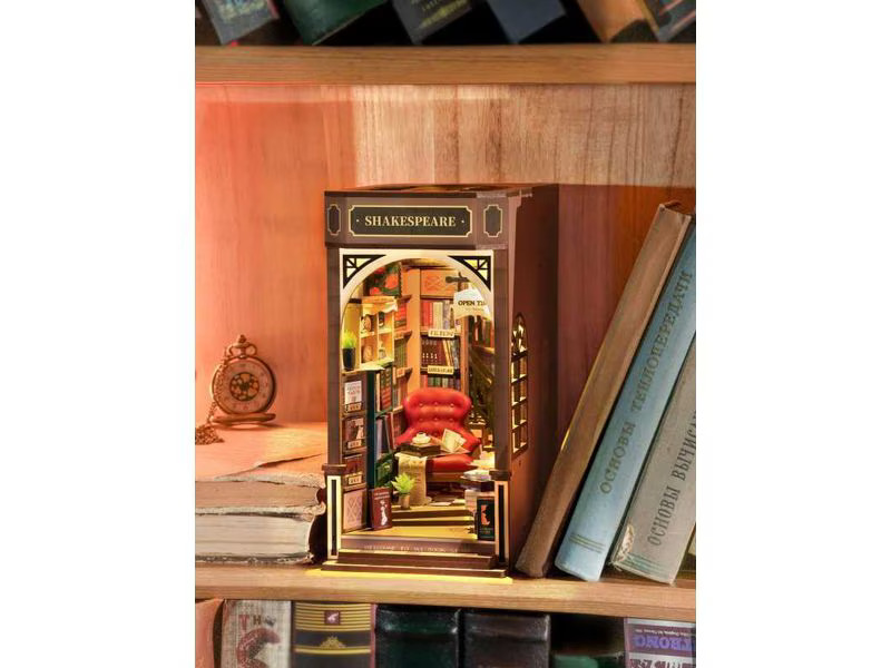RoboTime Bausatz Book Nook Shakespeare's Bookstore