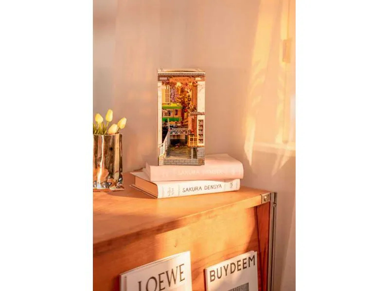 RoboTime Bausatz Book Nook Sakura Densya