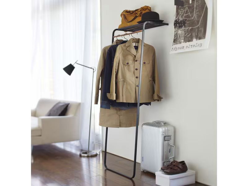 Yamazaki Garderobenständer Tower 160 cm, Schwarz