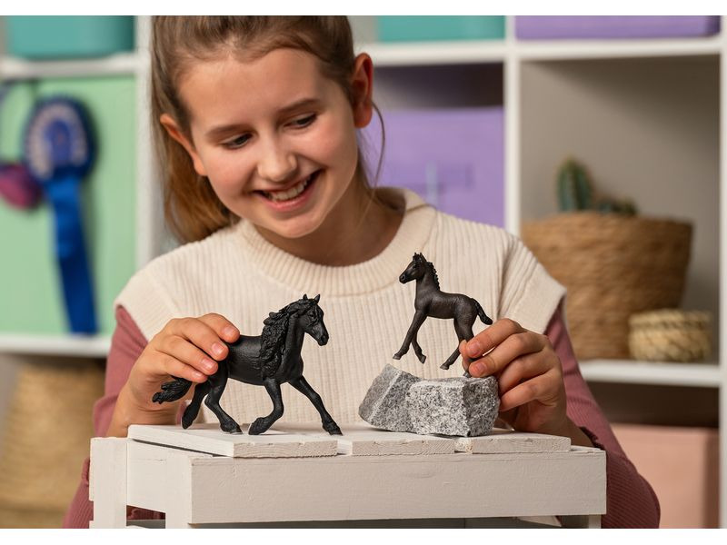 Schleich Spielzeugfigur Horse Club Friese Fohlen