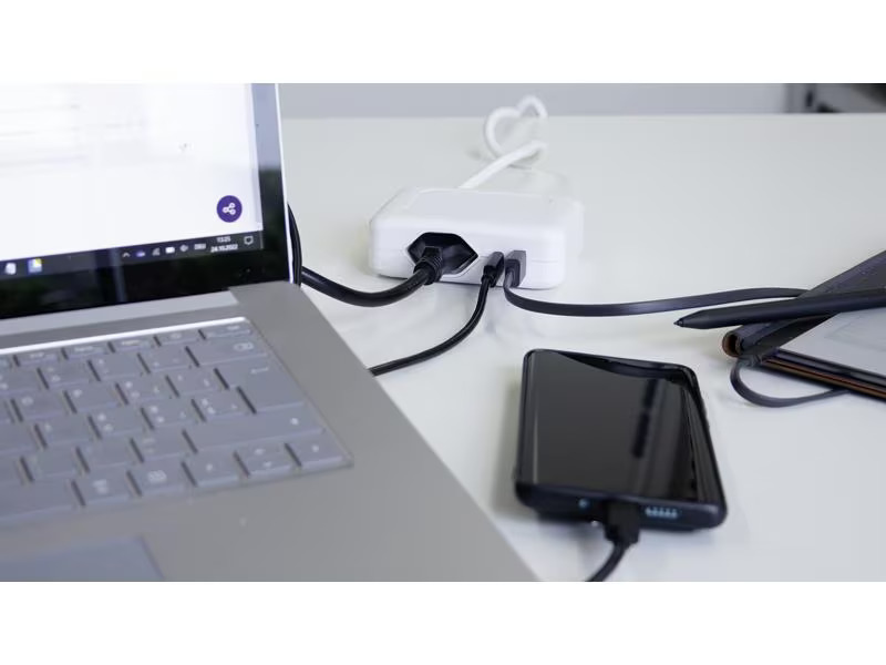 STEFFEN Ladestation IQ 1 x T13 + 1 x USB-A/C, Weiss