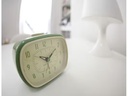 Kikkerland Klassischer Wecker Beige/Grün