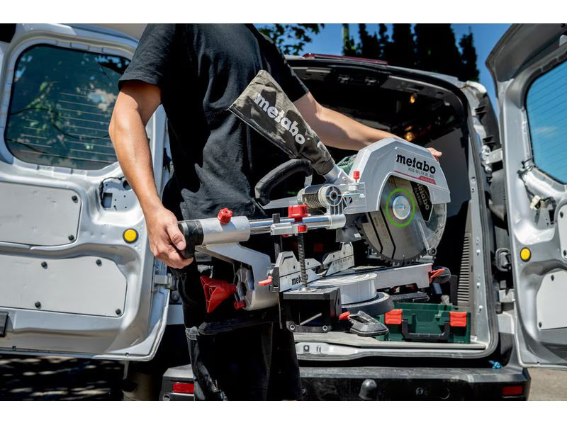Metabo Akku-Kapp- und Gehrungssäge KGS 18 LTX BL 305, Solo