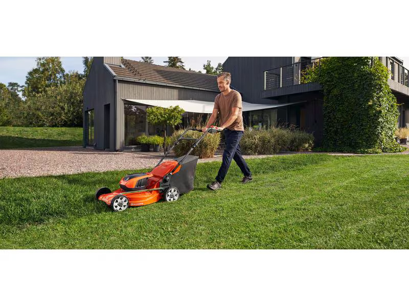 Husqvarna Akku-Rasenmäher LC 142i Kit, 4.0 Ah