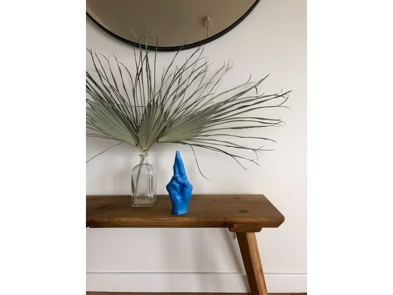 Mandatus Kerze Crossed Fingers Candle Hand, Blau