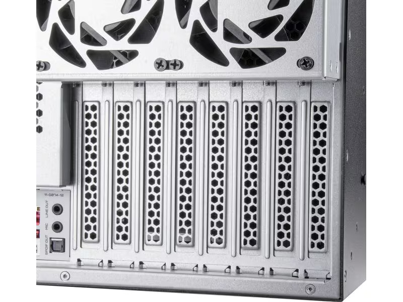 SilverStone Gehäuse RM52