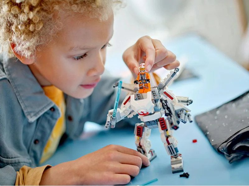 LEGO® Star Wars Luke Skywalkers X-Wing Mech 75390