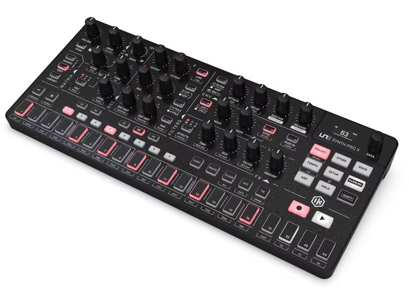 IK Multimedia Synthesizer UNO Synth Pro X